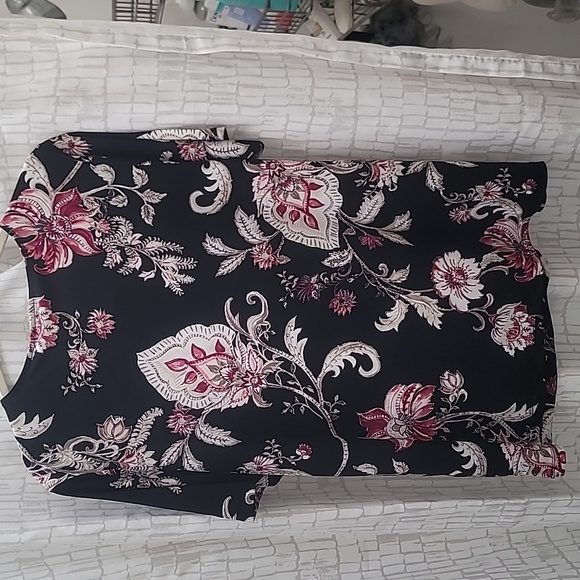 Chico's Women's Top Tee 2L Black Floral Paisley Boho Stretch Short Sleeve Blouse - Picture 6 of 7